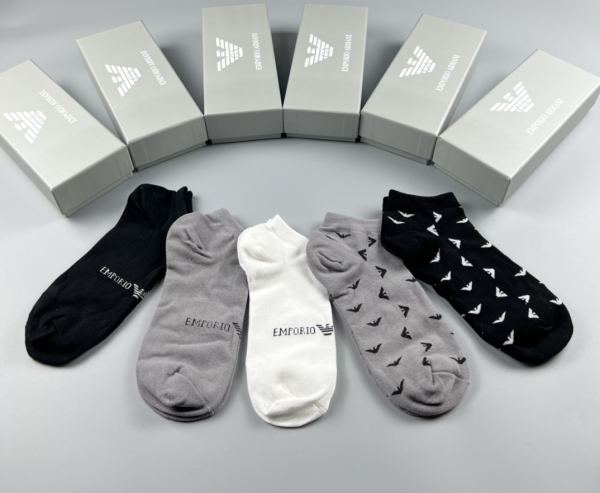 designer,replica,clothing,fake,1:1,lv,luxury,high quality 23/Armani counter latest fashion socks（5 pairs one box ）