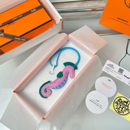 designer,replica,clothing,fake,1:1,lv,luxury,high quality 23/Hermes small seahorse bag pendant