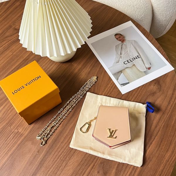 designer,replica,clothing,fake,1:1,lv,luxury,high quality 23/L* keychain/M22368