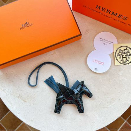 designer,replica,clothing,fake,1:1,lv,luxury,high quality 23/Hermes all crocodile bag pendant