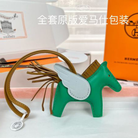 designer,replica,clothing,fake,1:1,lv,luxury,high quality 23/Hermes Pegasus-shaped bag pendant