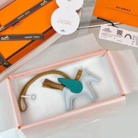 designer,replica,clothing,fake,1:1,lv,luxury,high quality 23/Hermes Pegasus-shaped bag pendant