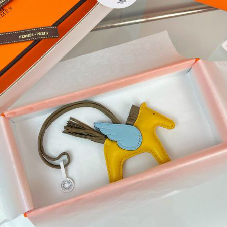 designer,replica,clothing,fake,1:1,lv,luxury,high quality 23/Hermes Pegasus-shaped bag pendant