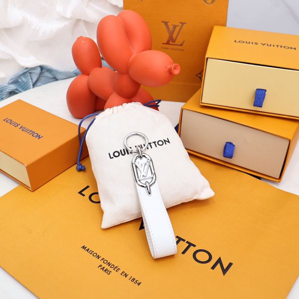 designer,replica,clothing,fake,1:1,lv,luxury,high quality 23/L* LINK DRAGONNE keychain/M00826