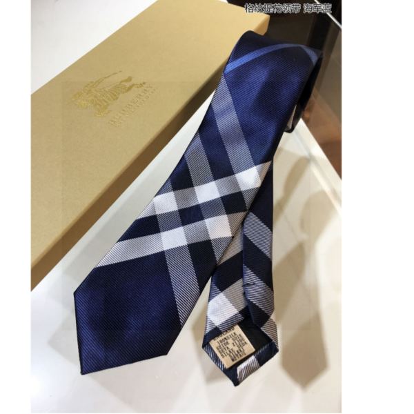 designer,replica,clothing,fake,1:1,lv,luxury,high quality 23/Burberry Men’s Check Jacquard Tie
