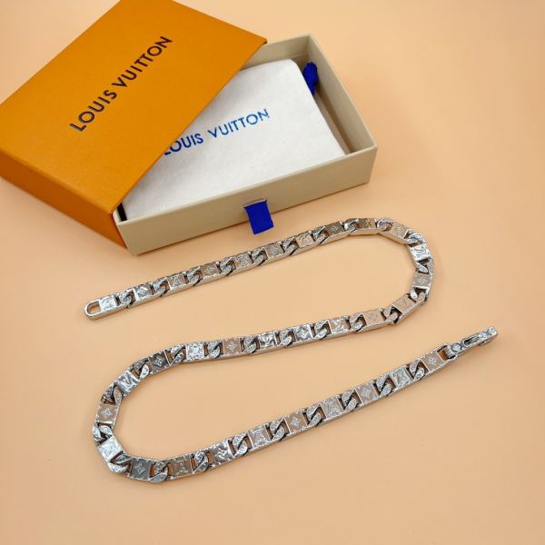 designer,replica,clothing,fake,1:1,lv,luxury,high quality 23/L* nameplate mosaic necklace/55cm