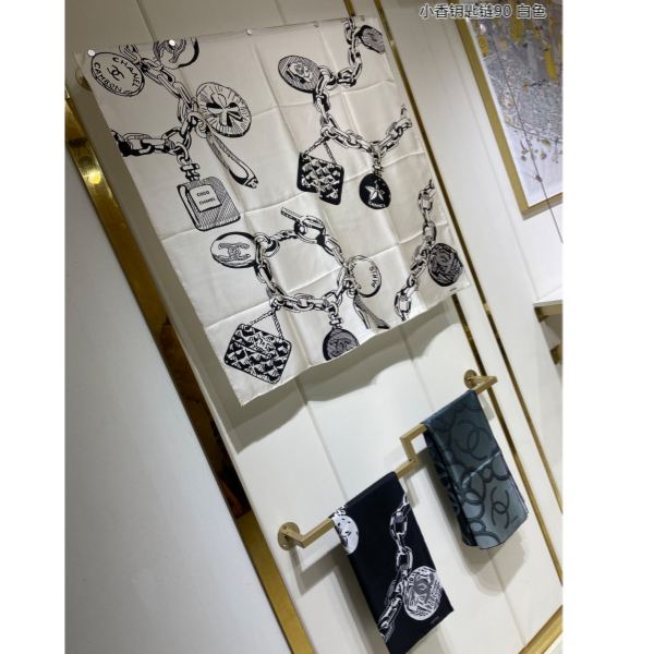 designer,replica,clothing,fake,1:1,lv,luxury,high quality C* Silk Square Scarf