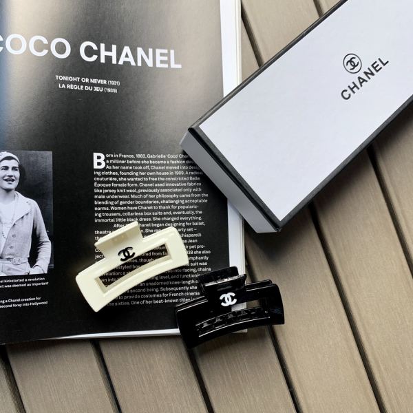 designer,replica,clothing,fake,1:1,lv,luxury,high quality 【2pcs 】 C*’s new shark hair clip, black and white, simple and fashionable