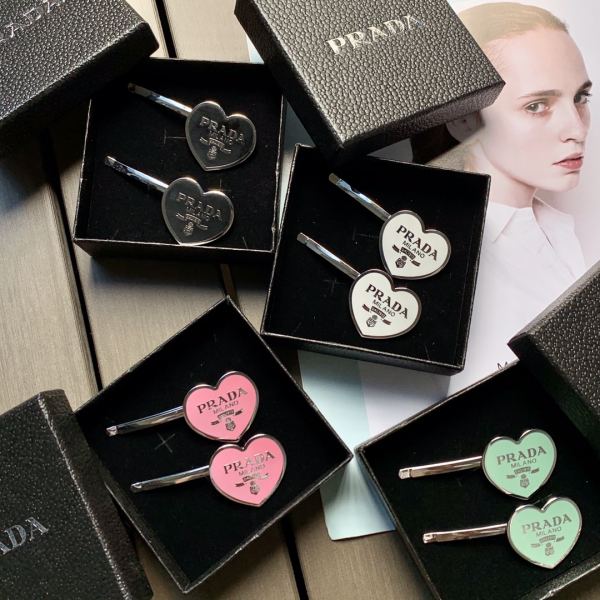 designer,replica,clothing,fake,1:1,lv,luxury,high quality 【2pcs 】Prada counter style heart-shaped metal logo hair clip