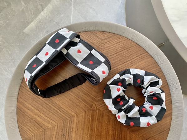 designer,replica,clothing,fake,1:1,lv,luxury,high quality 【1pcs 】Dior’s new love black and white checkered advanced jacquard fabric hair accessories