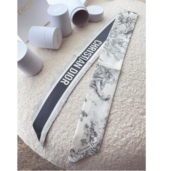 designer,replica,clothing,fake,1:1,lv,luxury,high quality Dior’s signature Sauvage streamer