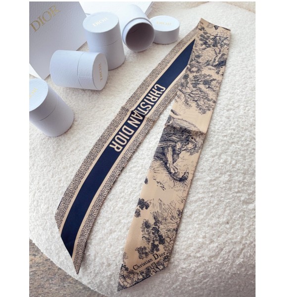 designer,replica,clothing,fake,1:1,lv,luxury,high quality Dior’s signature Sauvage streamer