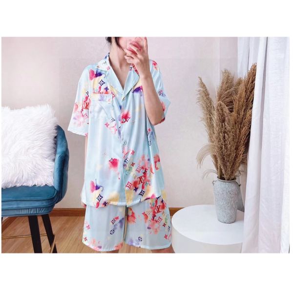 designer,replica,clothing,fake,1:1,lv,luxury,high quality 23/L* women’s new home pajamas set