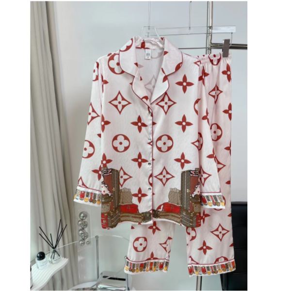 designer,replica,clothing,fake,1:1,lv,luxury,high quality 23/L* women’s new home pajamas set