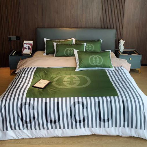 designer,replica,clothing,fake,1:1,lv,luxury,high quality Gucci new four-piece suit