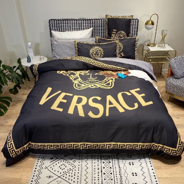 designer,replica,clothing,fake,1:1,lv,luxury,high quality Versace new four-piece suit