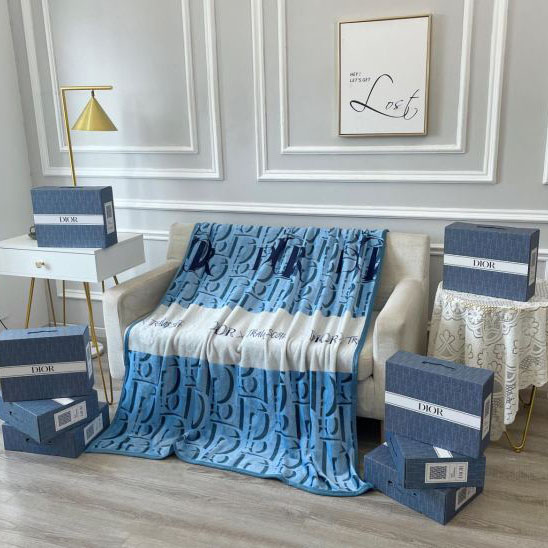 designer,replica,clothing,fake,1:1,lv,luxury,high quality Dior new multifunctional blanket