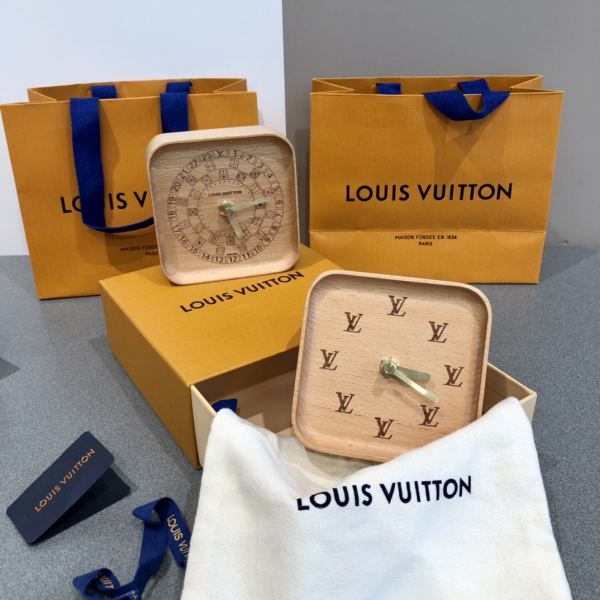 designer,replica,clothing,fake,1:1,lv,luxury,high quality louis vuitton clock