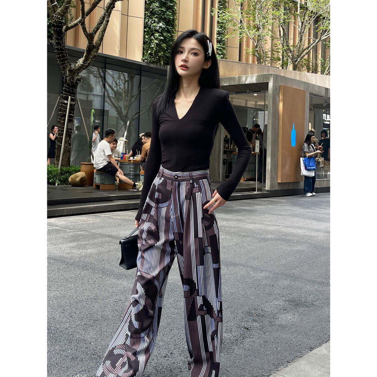 designer,replica,clothing,fake,1:1,lv,luxury,high quality 23/C* women’s trousers designer,replica,clothing,fake,1:1,lv,luxury,high quality 23/C* women’s trousers