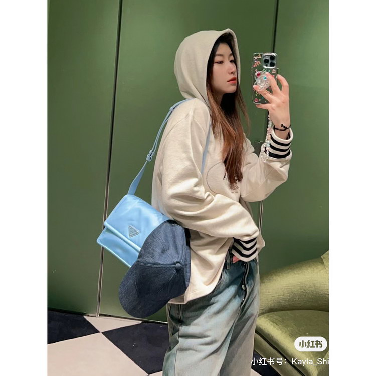 designer,replica,clothing,fake,1:1,lv,luxury,high quality 23/Prada women’s long-sleeved hooded sweater designer,replica,clothing,fake,1:1,lv,luxury,high quality 23/Prada women’s long-sleeved hooded sweater