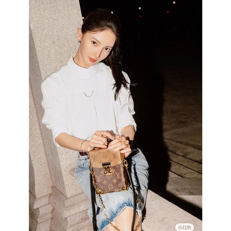designer,replica,clothing,fake,1:1,lv,luxury,high quality 23/L* women’s long-sleeved shirt designer,replica,clothing,fake,1:1,lv,luxury,high quality 23/L* women’s long-sleeved shirt
