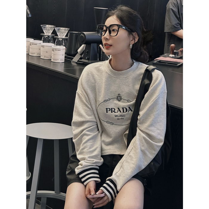 designer,replica,clothing,fake,1:1,lv,luxury,high quality 23/Prada women’s long-sleeved T-shirt designer,replica,clothing,fake,1:1,lv,luxury,high quality 23/Prada women’s long-sleeved T-shirt