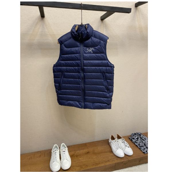 designer,replica,clothing,fake,1:1,lv,luxury,high quality 23/Arctery men’s sleeveless down vest