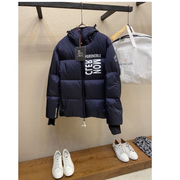 designer,replica,clothing,fake,1:1,lv,luxury,high quality 23/Mencler men’s long-sleeved down jacket