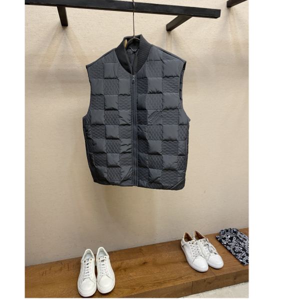 designer,replica,clothing,fake,1:1,lv,luxury,high quality 23/L* men’s sleeveless vest