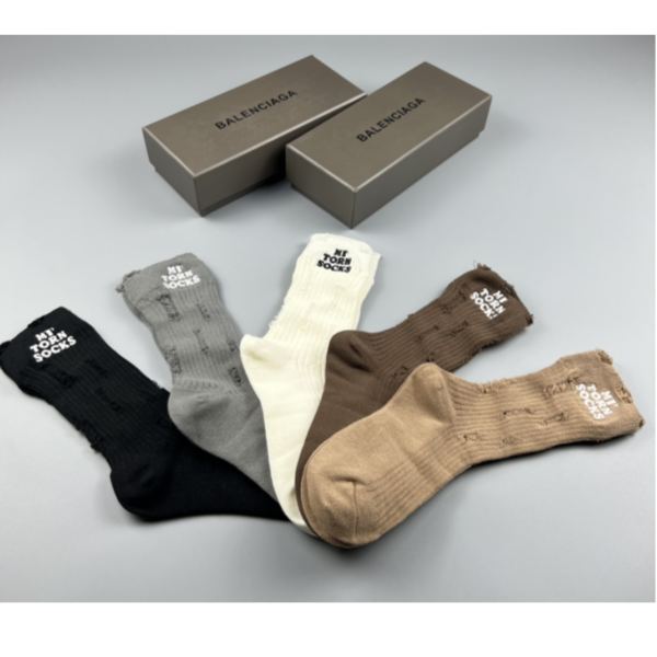 designer,replica,clothing,fake,1:1,lv,luxury,high quality Balenciaga2023 new autumn and winter socks (5 pairs one box)