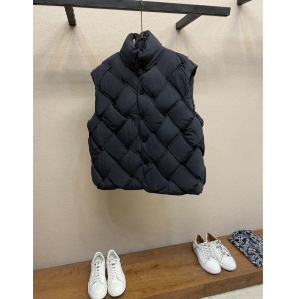 designer,replica,clothing,fake,1:1,lv,luxury,high quality 23/Bottega Veneta BV men’s sleeveless down vest