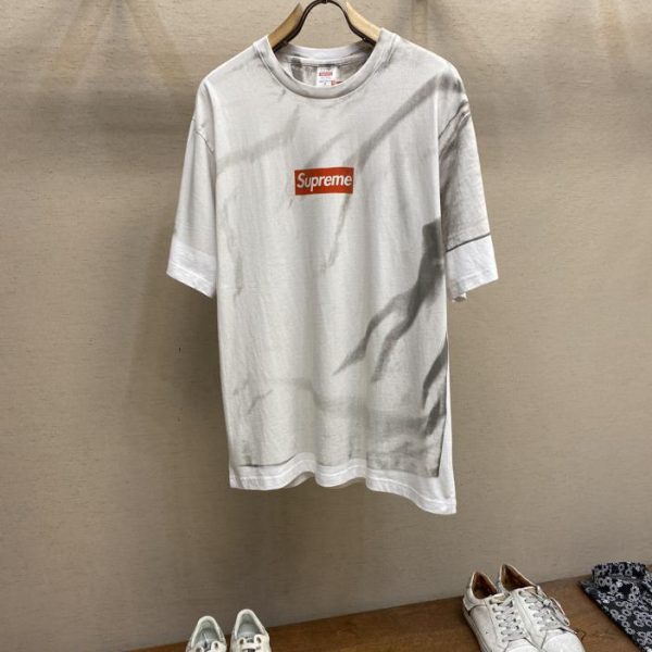 designer,replica,clothing,fake,1:1,lv,luxury,high quality MM6 X SUP joint model overlapping fake two-piece printed short sleeves