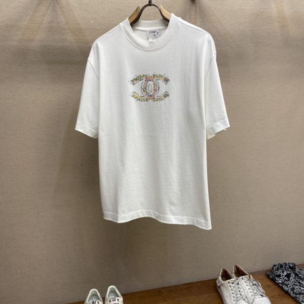 designer,replica,clothing,fake,1:1,lv,luxury,high quality CHANELOS loose version men’s and women’s small fragrance double C mid-century style hand-painted graffiti short-sleeved T-shirt