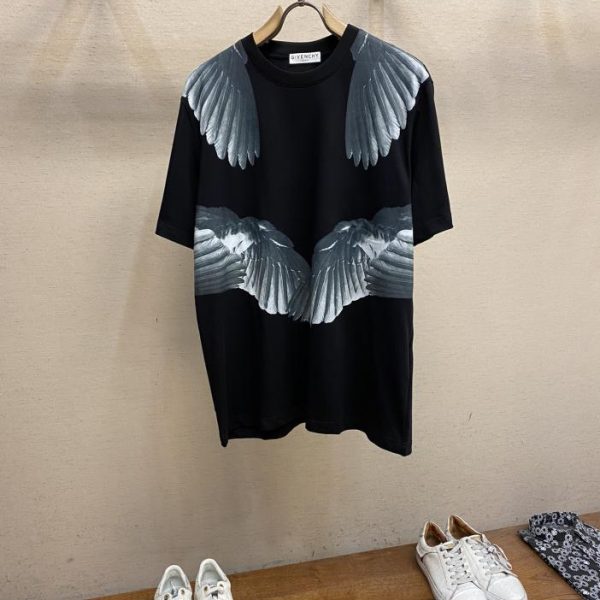 designer,replica,clothing,fake,1:1,lv,luxury,high quality Givenchy angel printed short-sleeved T-shirts are on sale simultaneously on the official website!