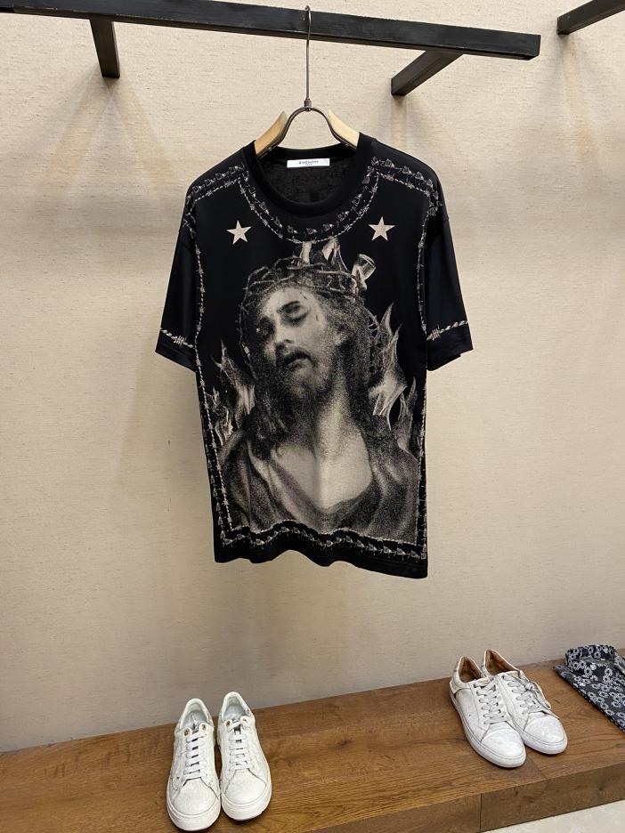 designer,replica,clothing,fake,1:1,lv,luxury,high quality Givenchy24 summer classic Kangli black double-sided Jesus print short sleeves designer,replica,clothing,fake,1:1,lv,luxury,high quality Givenchy24 summer classic Kangli black double-sided Jesus print short sleeves