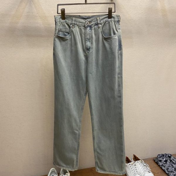 designer,replica,clothing,fake,1:1,lv,luxury,high quality Loewe2023ss is easy to wear and does not have to be picky about your figure. There are not many restrictions on matching.