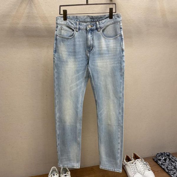 designer,replica,clothing,fake,1:1,lv,luxury,high quality Prada2023ss is easy to wear and doesn’t have to be picky about your figure. There are not many restrictions on matching.