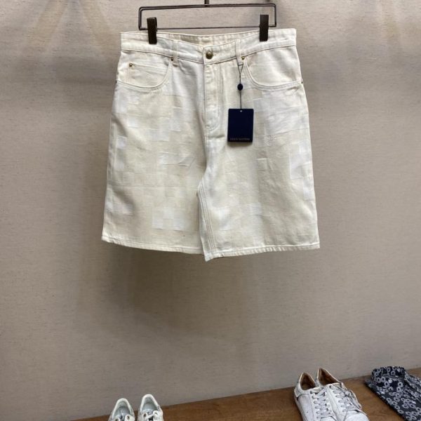 designer,replica,clothing,fake,1:1,lv,luxury,high quality LV 2023ss is easy to wear and does not matter your body shape. There are not many restrictions on matching.