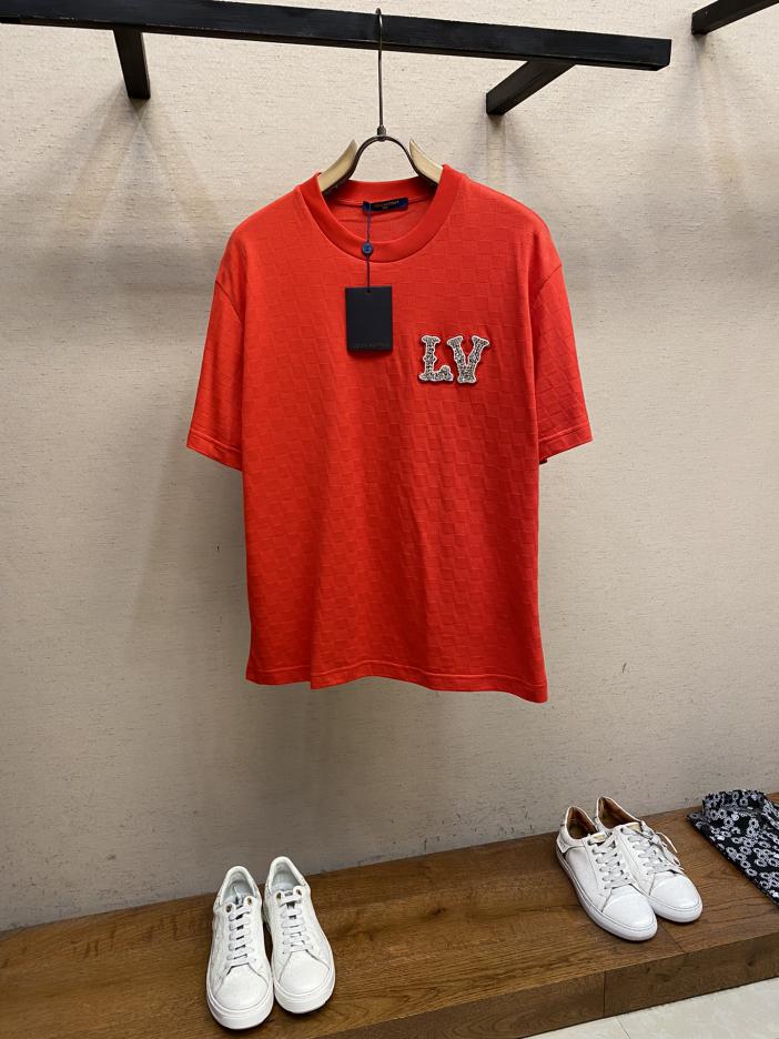 designer,replica,clothing,fake,1:1,lv,luxury,high quality LV2024FW spring and summer series Fei Dong press conference super heavy industry Swarovski rhinestone embroidered brand logo letter half-sleeved T-shirt designer,replica,clothing,fake,1:1,lv,luxury,high quality LV2024FW spring and summer series Fei Dong press conference super heavy industry Swarovski rhinestone embroidered brand logo letter half-sleeved T-shirt