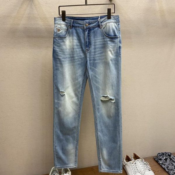 designer,replica,clothing,fake,1:1,lv,luxury,high quality Burberry2023ss is easy to wear and doesn’t have to be picky about your figure. There are not many restrictions on matching.