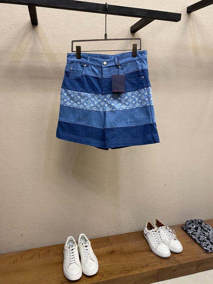 designer,replica,clothing,fake,1:1,lv,luxury,high quality LV24ss European and American style early spring new letter jacquard gradient washed splicing denim shorts designer,replica,clothing,fake,1:1,lv,luxury,high quality LV24ss European and American style early spring new letter jacquard gradient washed splicing denim shorts
