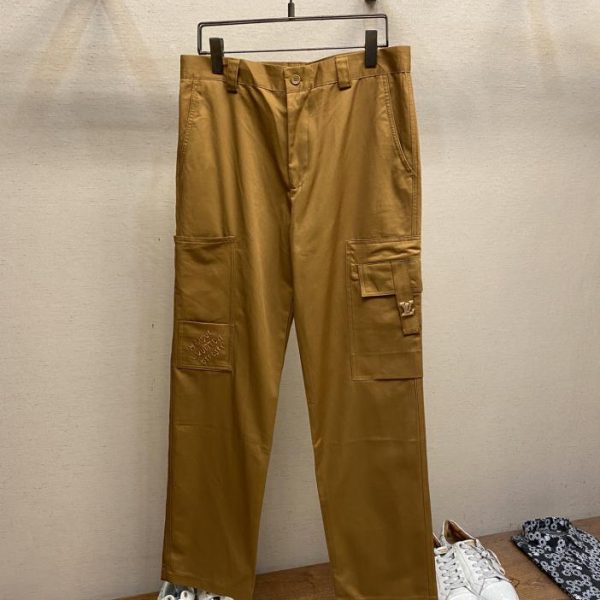 designer,replica,clothing,fake,1:1,lv,luxury,high quality LV work casual pants, the latest upper body style is invincible!