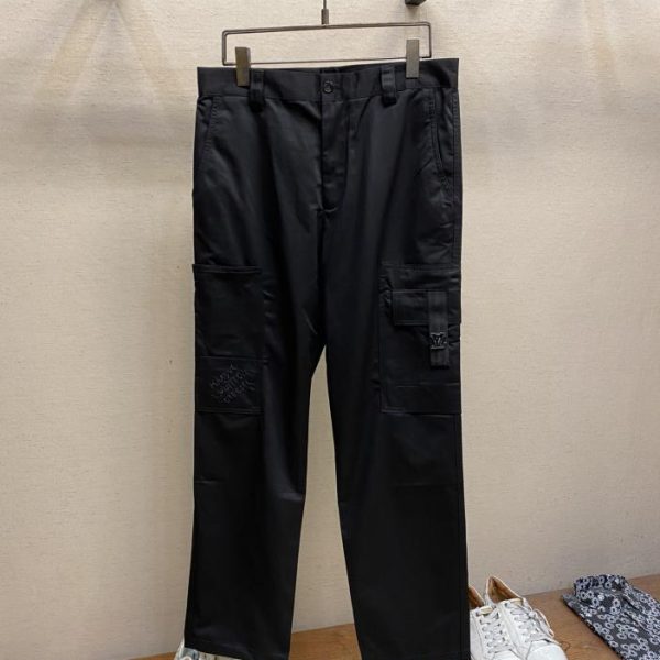 designer,replica,clothing,fake,1:1,lv,luxury,high quality LV work casual pants, the latest upper body style is invincible!