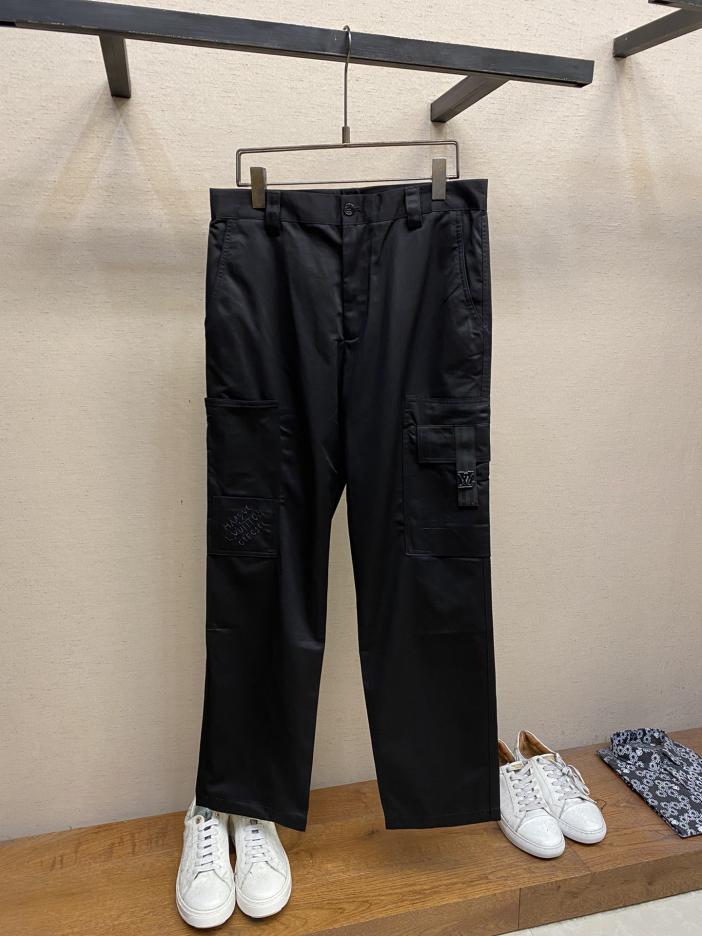 designer,replica,clothing,fake,1:1,lv,luxury,high quality LV work casual pants, the latest upper body style is invincible! designer,replica,clothing,fake,1:1,lv,luxury,high quality LV work casual pants, the latest upper body style is invincible!