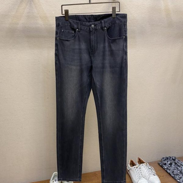 designer,replica,clothing,fake,1:1,lv,luxury,high quality Dior 2023ss is easy to wear and does not matter your figure. There are not many restrictions on matching.