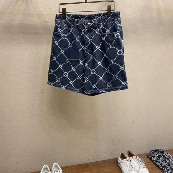 designer,replica,clothing,fake,1:1,lv,luxury,high quality LV patterned denim shorts