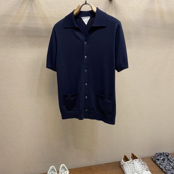 designer,replica,clothing,fake,1:1,lv,luxury,high quality BOTTRGA VENETA’s simple and high-quality Italian style Polo small V-neck makes the upper body slimmer.