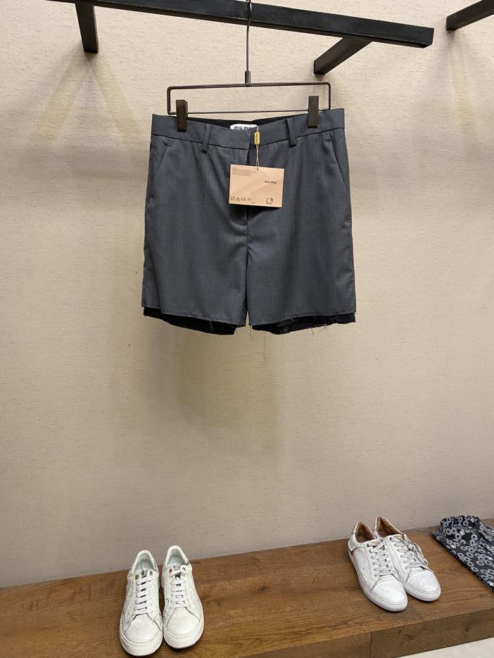 designer,replica,clothing,fake,1:1,lv,luxury,high quality Miu miu 24SS Bermuda shorts designer,replica,clothing,fake,1:1,lv,luxury,high quality Miu miu 24SS Bermuda shorts