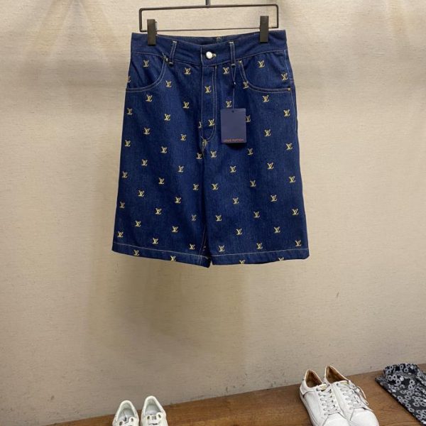 designer,replica,clothing,fake,1:1,lv,luxury,high quality LVLU gold silk embroidered denim shorts. Original price: ・･17,000. Standard fit, full width, LU Blason embroidery, rear nubuck leather, Damier logo.