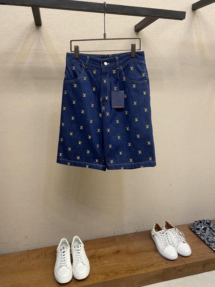 designer,replica,clothing,fake,1:1,lv,luxury,high quality LVLU gold silk embroidered denim shorts. Original price: ・・17,000. Standard fit, full width, LU Blason embroidery, rear nubuck leather, Damier logo. designer,replica,clothing,fake,1:1,lv,luxury,high quality LVLU gold silk embroidered denim shorts. Original price: ・・17,000. Standard fit, full width, LU Blason embroidery, rear nubuck leather, Damier logo.